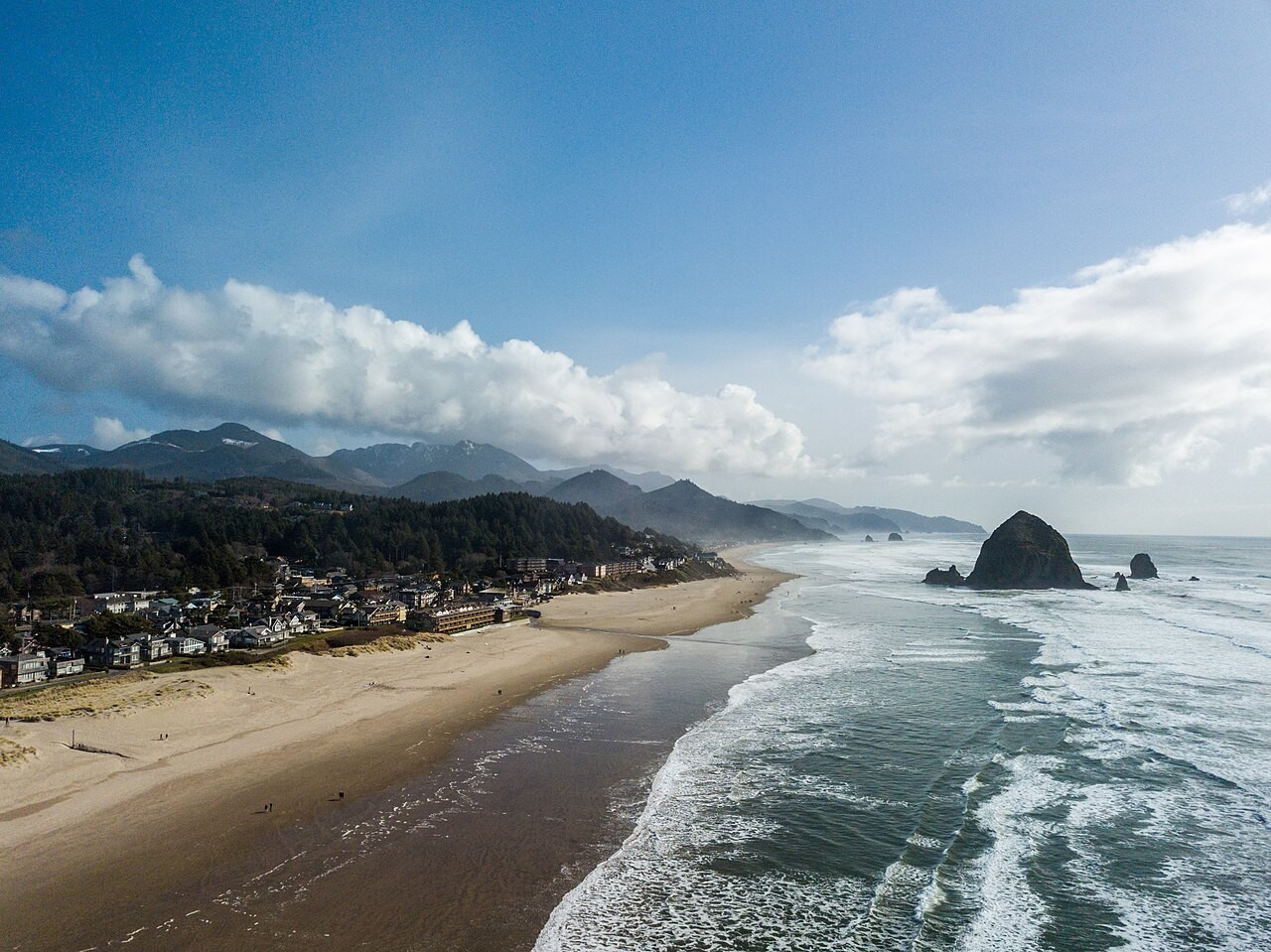 Cannon Beach, Oregon: Rugged Coastline and Artistic Openness